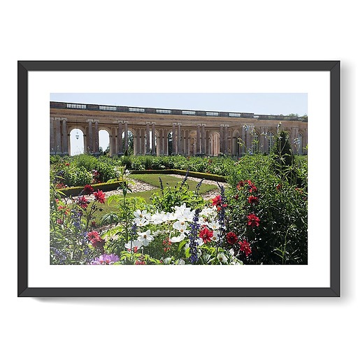 Vue extérieure du Grand Trianon : péristyle côté jardins, façade sur le Parterre haut (affiches d'art encadrées)