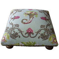 "Josephine" Footrest