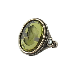 Intaglio with the effigy of Josephine - Ring (color green)