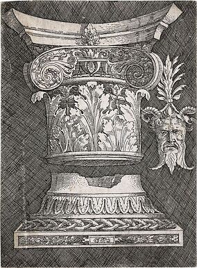 Base et chapiteau de colonne avec un ornement en forme de masque