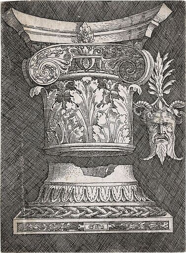 Base et chapiteau de colonne avec un ornement en forme de masque