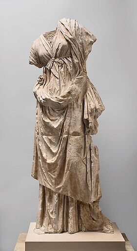 Don du général Schneider, statue féminine dite Niobide de Patras