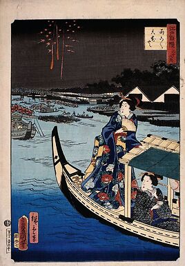 Femme dans une barque durant une fête