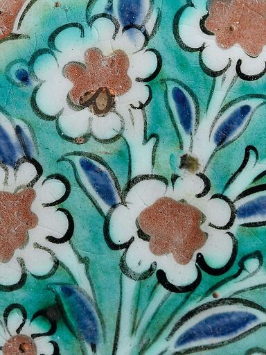 Dish with scalloped mandorla