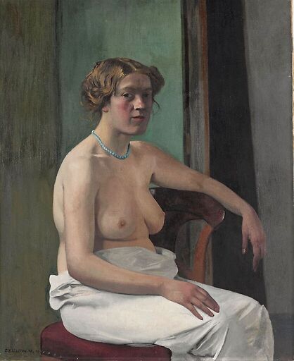 Femme assise à demi-nue