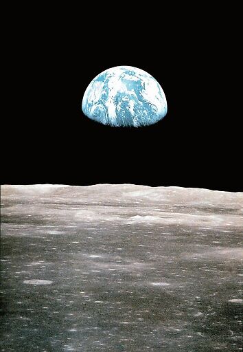 La terre vue de la Lune