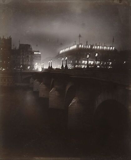 La Samaritaine et Belle Jardinière, magasins de confection, dans la nuit