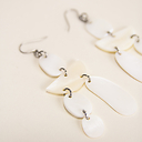 Earrings Pampilles in white nacre - L'Indochineur