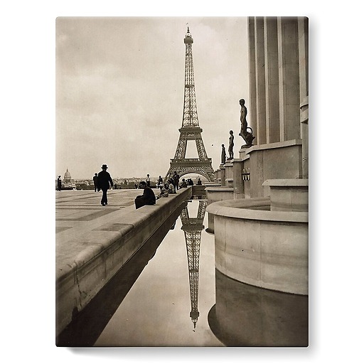 The Eiffel Tower from the Palais de Chaillot (stretched canvas)