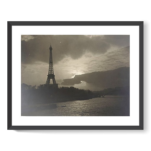 The Eiffel Tower at night (framed art prints)