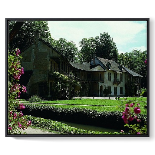 Exterior view of the small Trianon: the Queen's house and the billiards table (framed canvas)