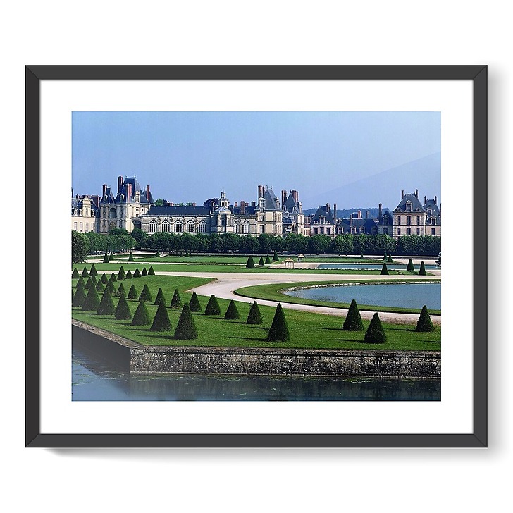 Fontainebleau, facades overlooking the large flowerbed (framed art prints)