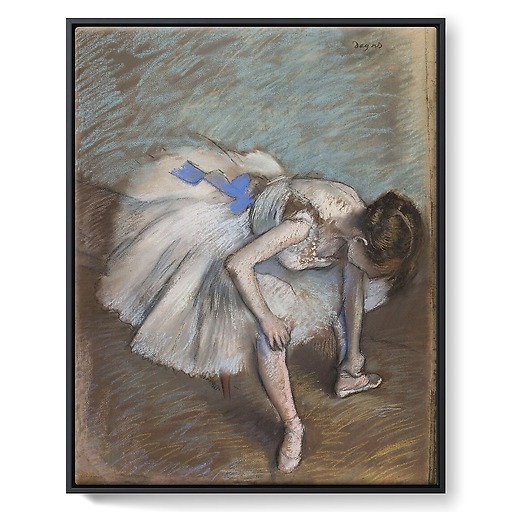 Danseuse assise se massant le pied (framed canvas)
