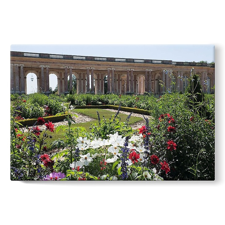 External view of the Grand Trianon: peristyle on the garden side, facade on the high Parterre (stretched canvas)
