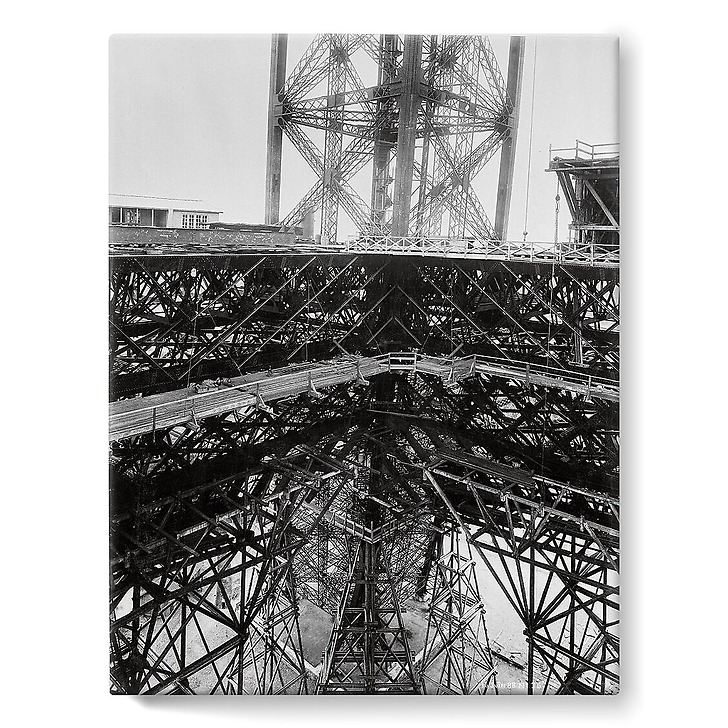 Vue prise de la 1ère plate-forme vers le bas de la construction (toiles sur châssis)