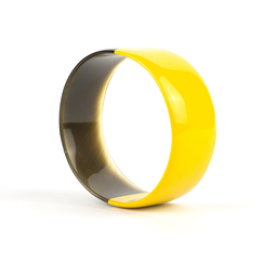 Yellow lacquered Flat bracelet in horn - L'Indochineur