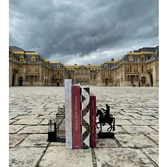 Gate of the Court of Honour Bookend - Matt black - Left