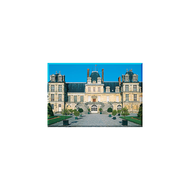 Magnet Palace of Fontainebleau - Courtyard of the Cheval blanc