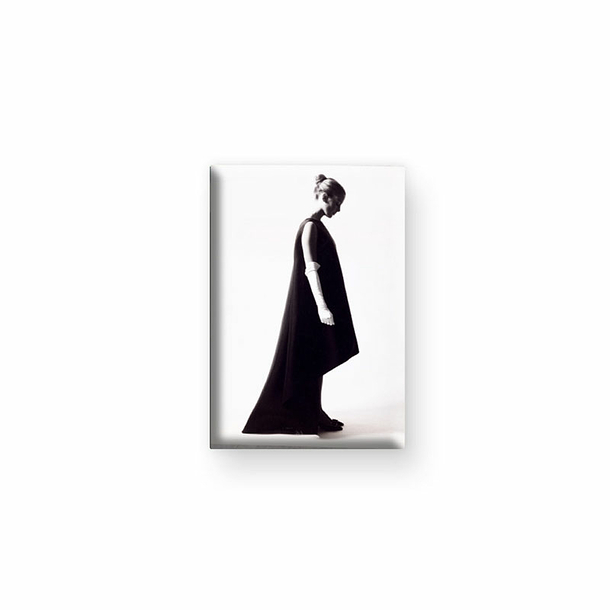 Magnet Beaton - Balenciaga Dress