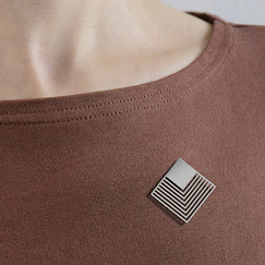 Magnetic brooch Silver rhombus - Tout simplement,