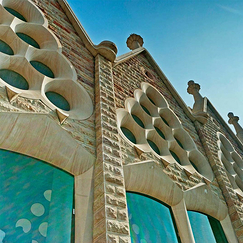 Sagrada Familia Window Earrings - Gaudí - Fisbein