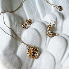 Necklace Golden Rose Cluny