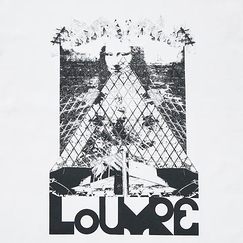 T-shirt Les Écritures du Louvre par M/M (Paris) - Blanc