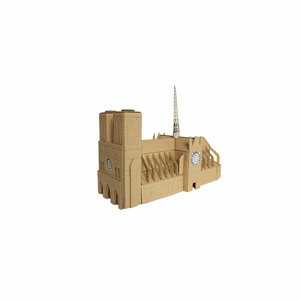 Maquette en carton de Notre-Dame de Paris