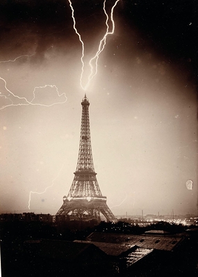 The Eiffel Tower struck by lightning II/II